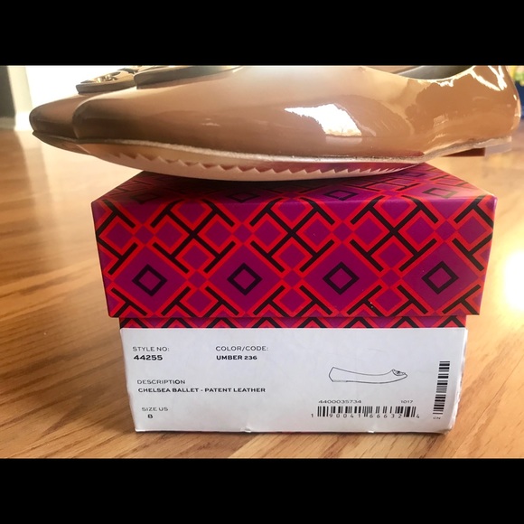 💕💕Tory Burch Chelsea Ballet- Patent Leather - Picture 8 of 8
